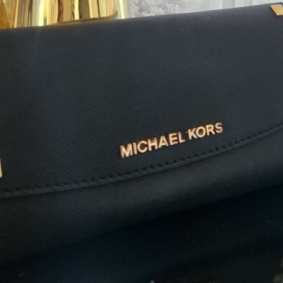 Michael Kors Black Karla Trifold wallet. NWOT. Gorgeous! - Picture 5 of 7